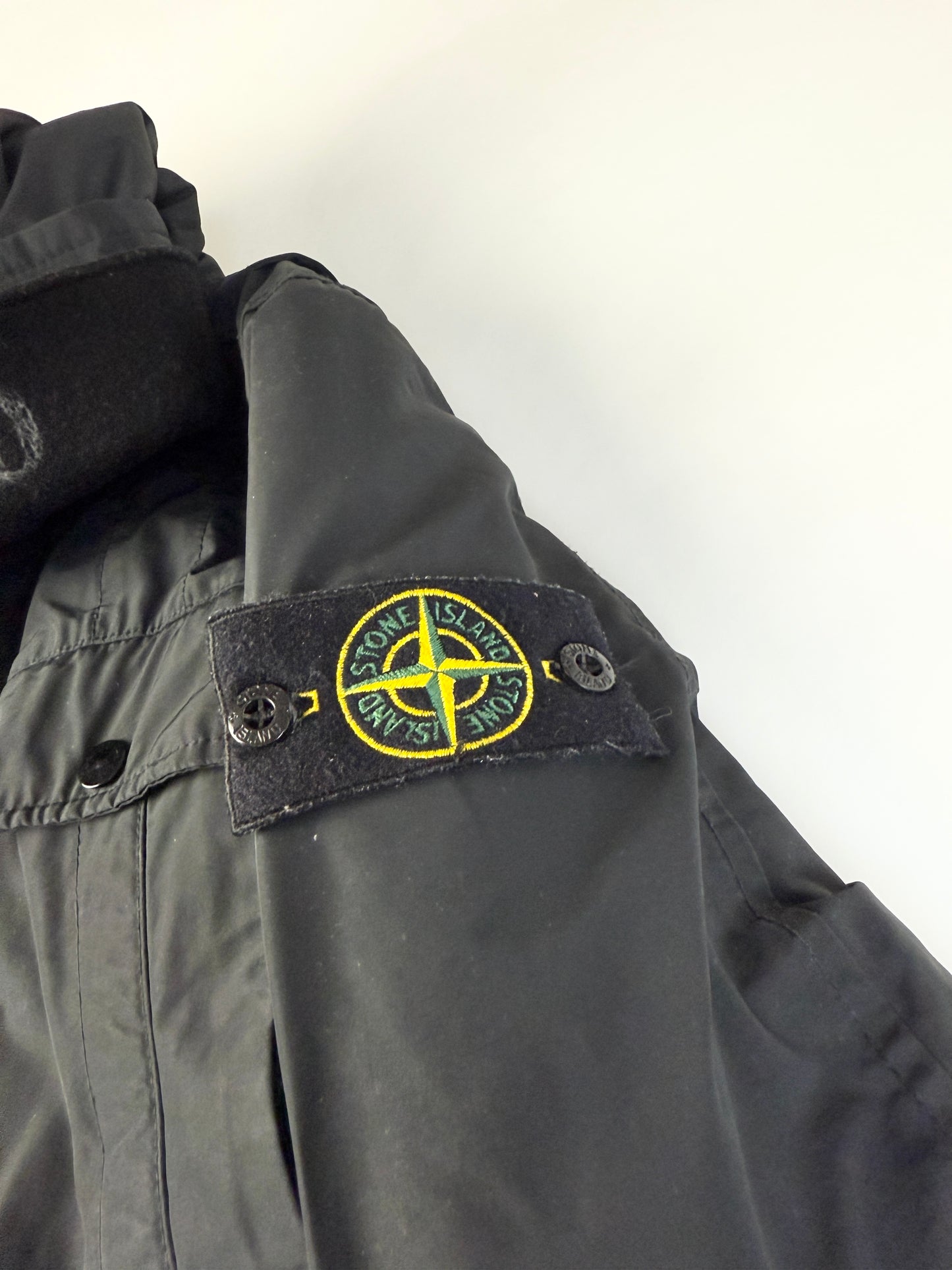Stone Island with primaloft insulation technology